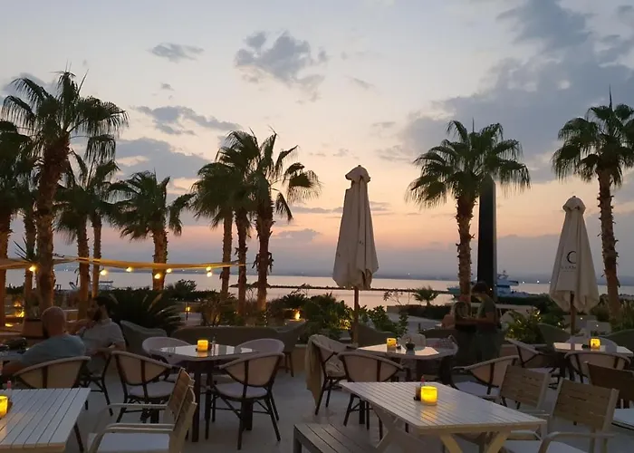 Soma Bay Ambiance - Relaxed - Next To The Breakers *